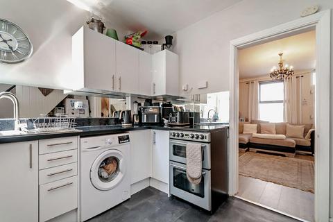 5 Avenue Place, Harrogate, HG2 7PJ