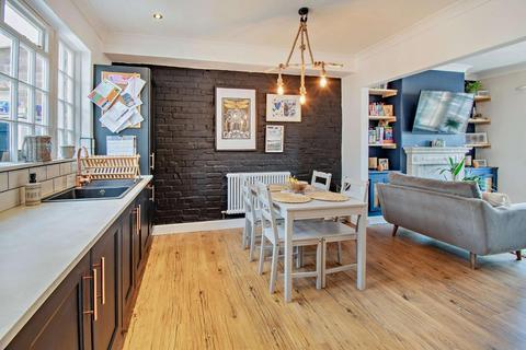 111 Albert Road, Harrogate, HG1 4HT