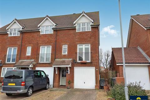 27 Cabot Close, Eastbourne, BN23 6RT