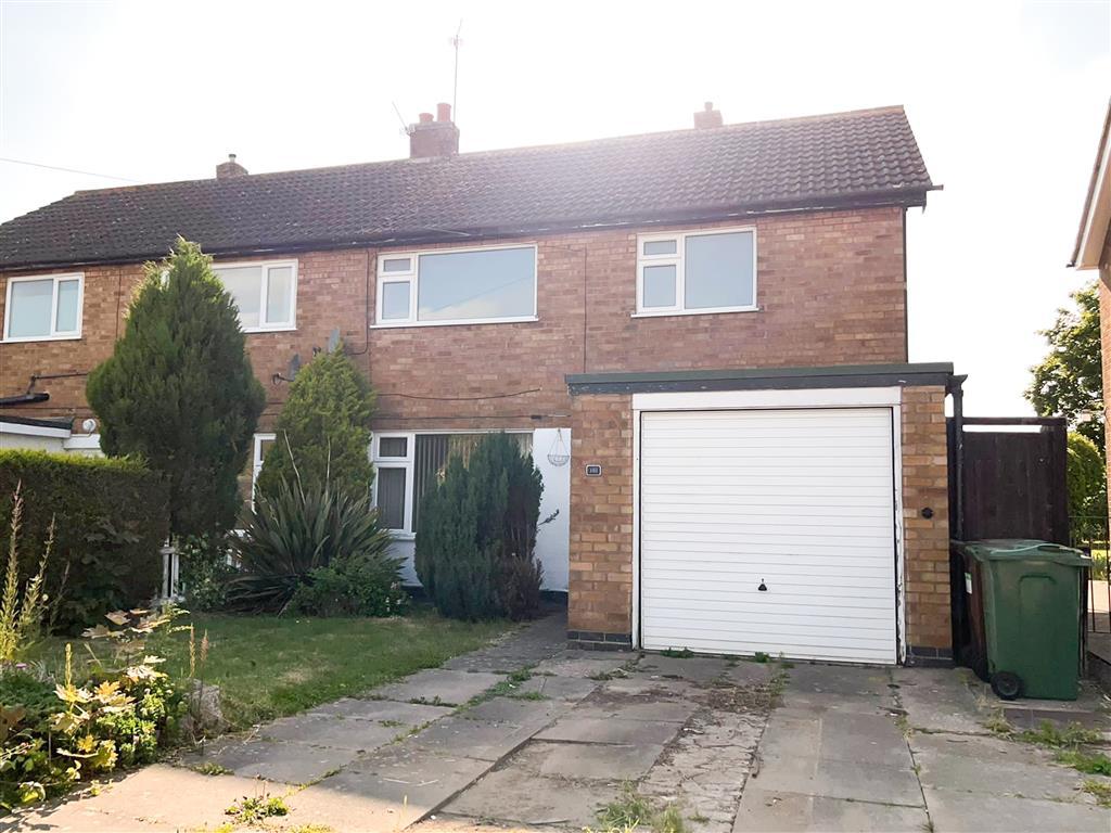 Holywell Drive, Loughborough LE11 3 bed semidetached house to rent £1,025 pcm (£237 pw)