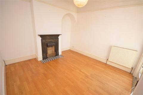 4 bedroom terraced house to rent, Hill Road, CM2