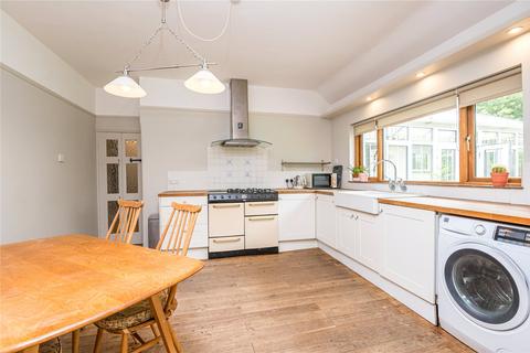 2 Broadclyst Close, Southend-on-sea, SS1 3QR
