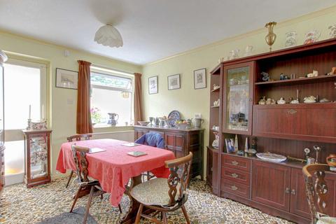 14 Framlingham Drive, Caversham, Reading, RG4 6RE