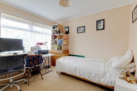 14 Framlingham Drive, Caversham, Reading, RG4 6RE