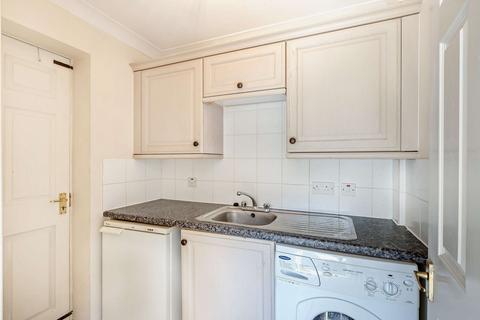 36 Burlington Close, Pinner, HA5 2TP