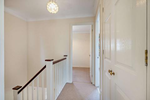 36 Burlington Close, Pinner, HA5 2TP