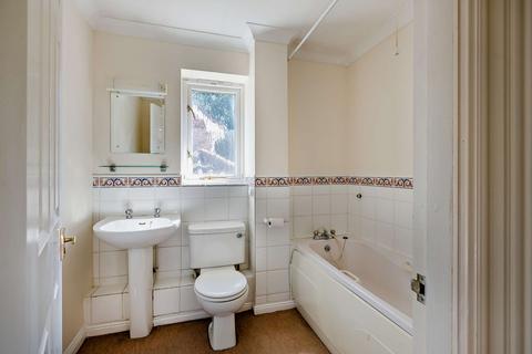 36 Burlington Close, Pinner, HA5 2TP