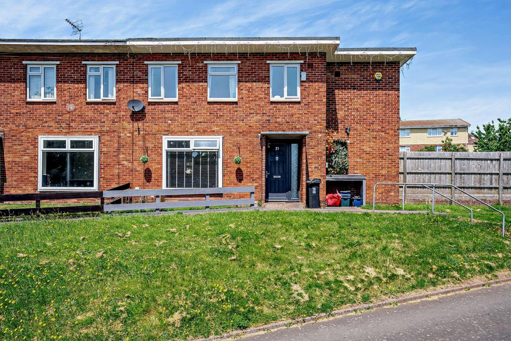 Newport NP20 5 bed terraced house for sale £250,000