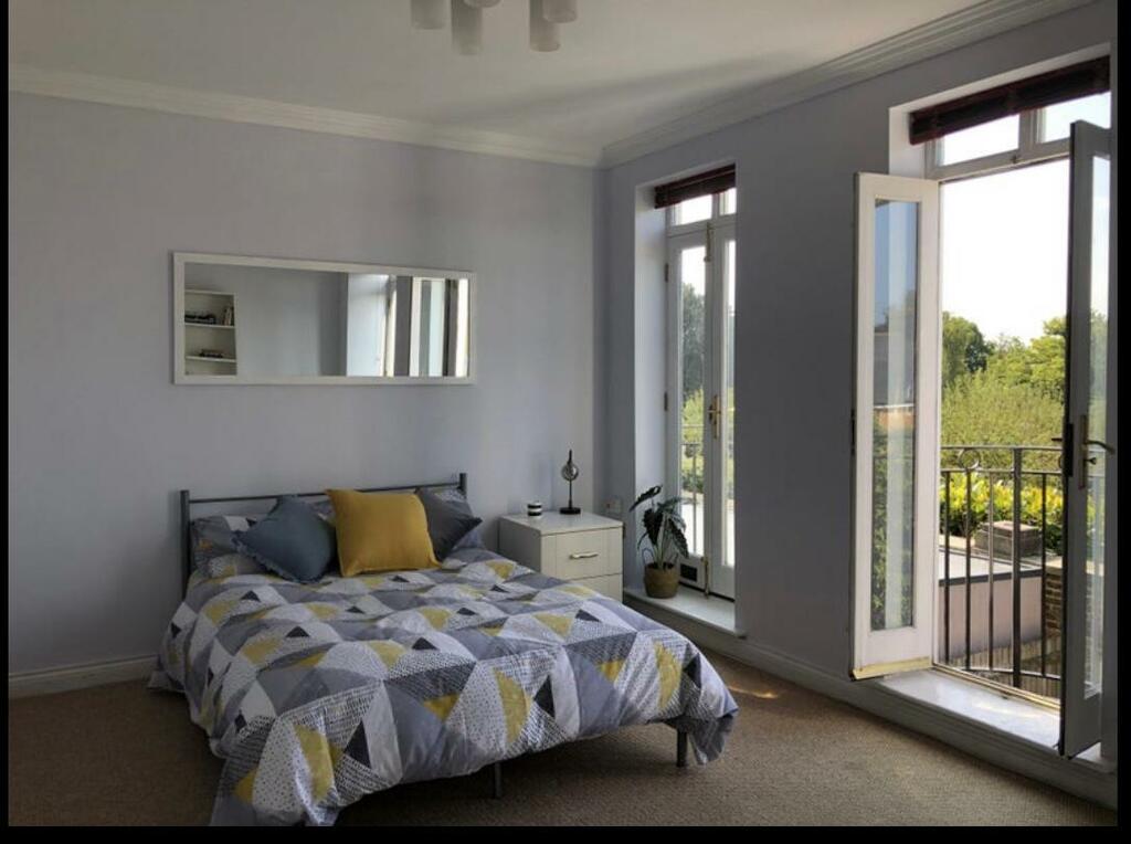 Bedroom angel 3