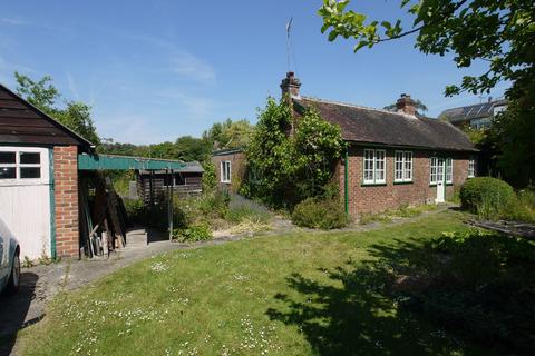 3 bedroom detached bungalow for sale, Lower Green, Leigh, TN11