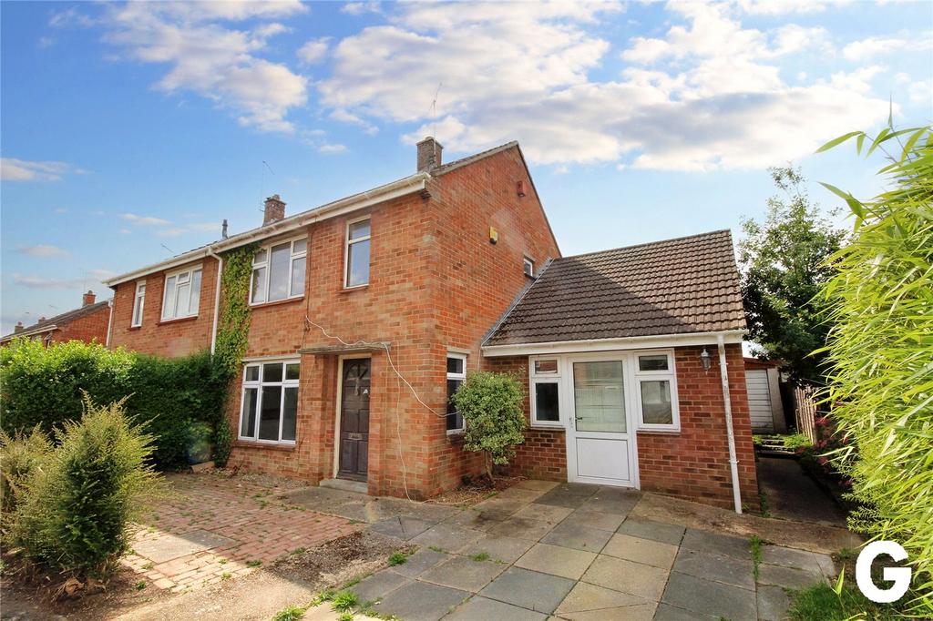 Poplar Way, Ringwood, Hampshire, BH24 3 bed semidetached house for