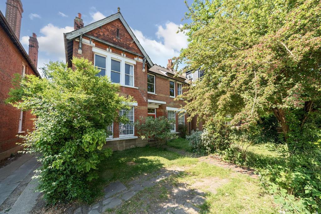 Hamilton Road, Ealing 5 bed detached house for sale £2,000,000