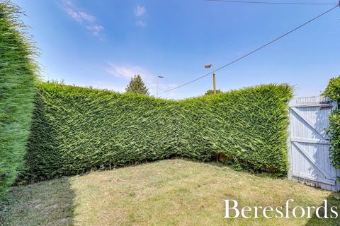 1 Hernshaw, Herongate, Brentwood, CM13 3PE
