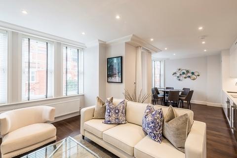 Three Bedroom  Three Bathroom  Apartment To Let  Hemlet Gardens  Chiswick  W6