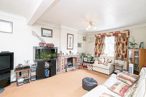 70 Coopers Hill, Ongar, CM5 9EF