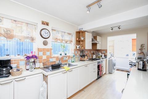 70 Coopers Hill, Ongar, CM5 9EF