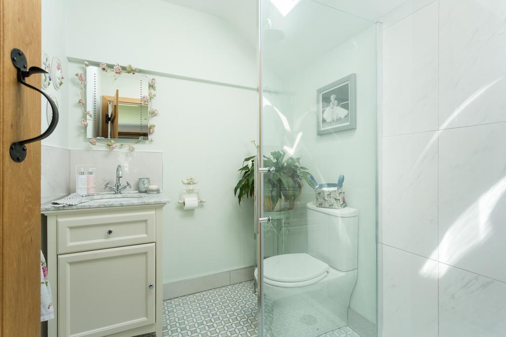 Principal Bathroom
