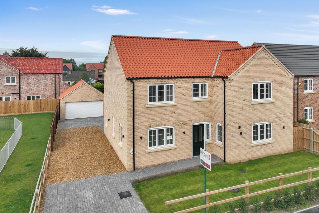 Poplar Fields Drive, Lynn Road, PE14 5 bed detached house for sale £