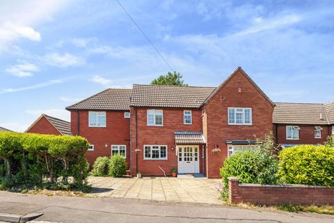4 bedroom detached house for sale, New Road, Bromham, Bedford