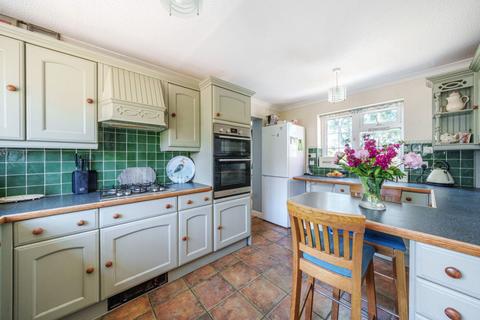 4 bedroom detached house for sale, New Road, Bromham, Bedford