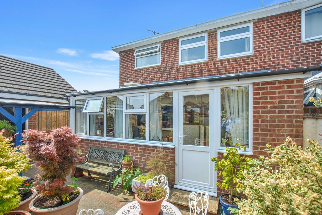 Martello Drive, Hythe, CT21 3 bed semidetached house for sale £420,000