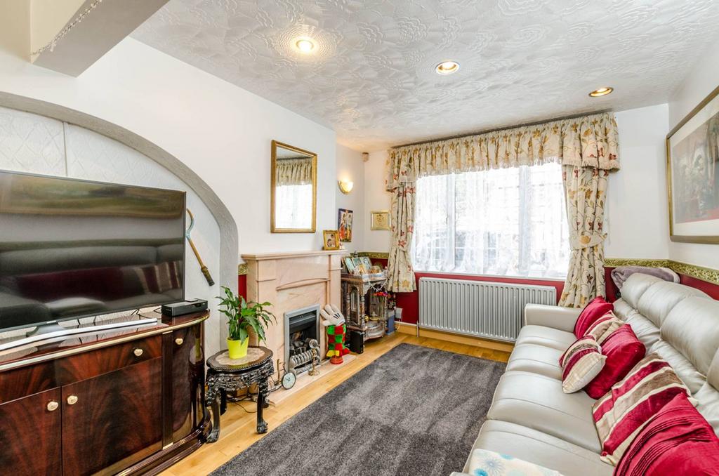 Carlyon Road, Alperton, Wembley, HA0 3 bed semidetached house for sale