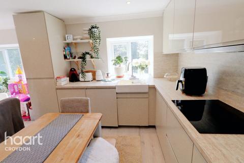 1 bedroom flat for sale, Coulsdon Road, Coulsdon