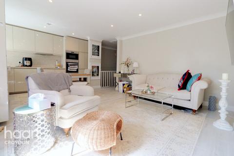 1 bedroom flat for sale, Coulsdon Road, Coulsdon