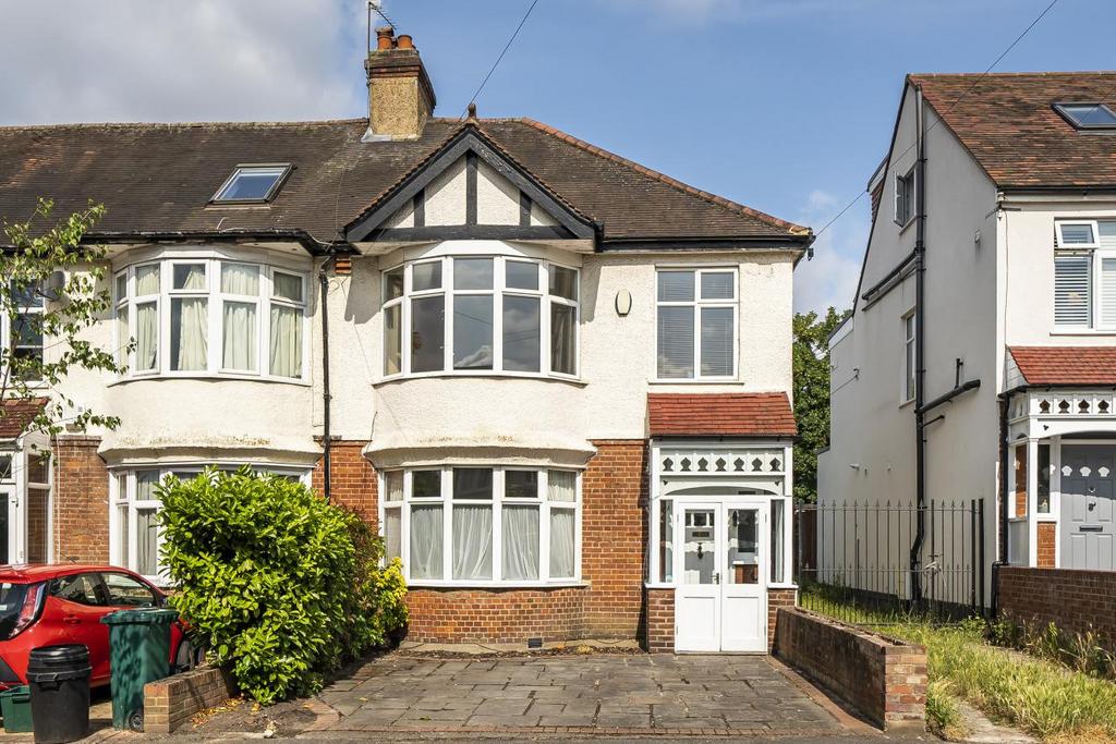 The Drive, Beckenham 3 bed end of terrace house £775,000