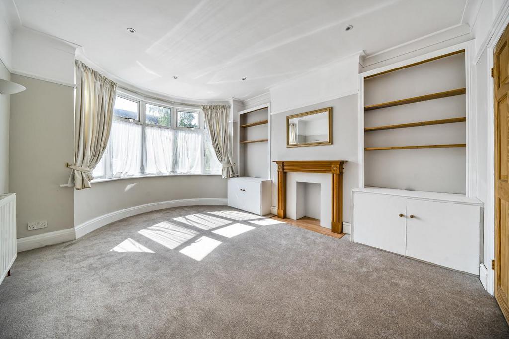 The Drive, Beckenham 3 bed end of terrace house £775,000