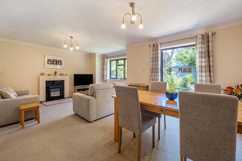 4 bedroom detached house for sale, Cherry Tree Avenue, Haslemere, Surrey, GU27