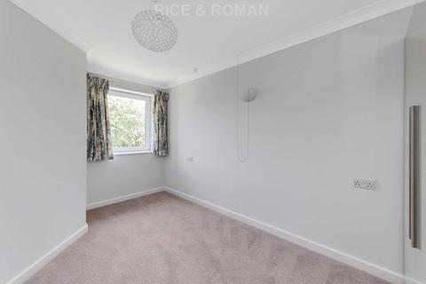 1 bedroom retirement property for sale, Manor Road North, Esher KT10