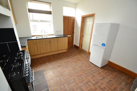 3 bedroom terraced house to rent, Conference Place, Armley, Leeds, LS12