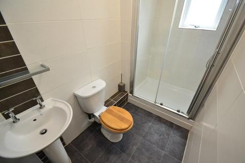 3 bedroom terraced house to rent, Conference Place, Armley, Leeds, LS12