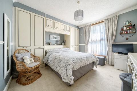 12 Victoria Avenue, Barnet, EN4 9PD