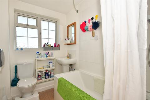 19 Leycroft Gardens, Erith, DA8 2PA