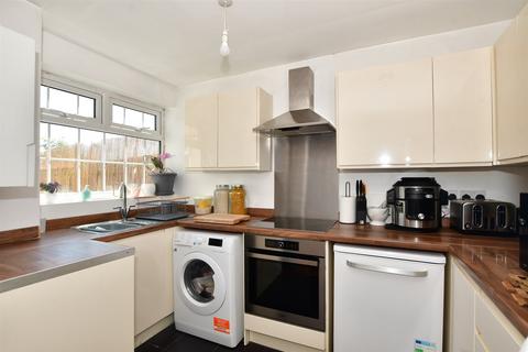 19 Leycroft Gardens, Erith, DA8 2PA