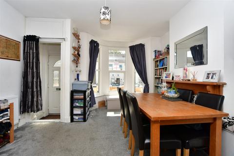 53 Gordon Road, Rochester, ME2 3HG