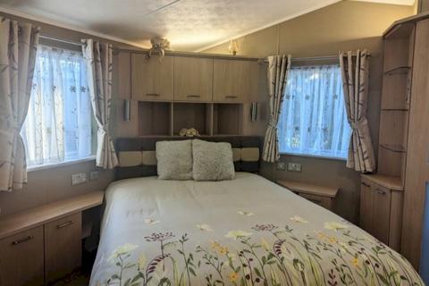 2 bedroom static caravan for sale, 13 Blackthorn Lake, Wortwell IP20