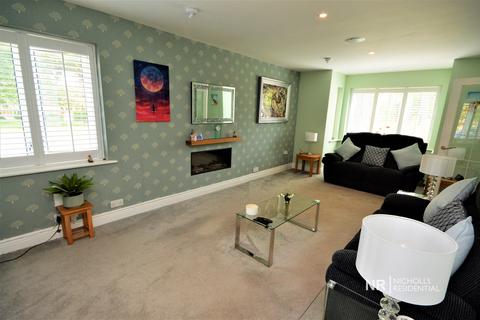 1 Lulworth Place, Epsom, KT19 8GQ