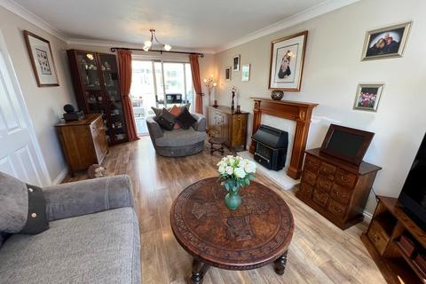 36 Beech Wood Drive, Tonyrefail, Porth, CF39 8JE