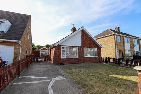 2 bedroom detached bungalow for sale - Astwick Road , Lincoln LN6