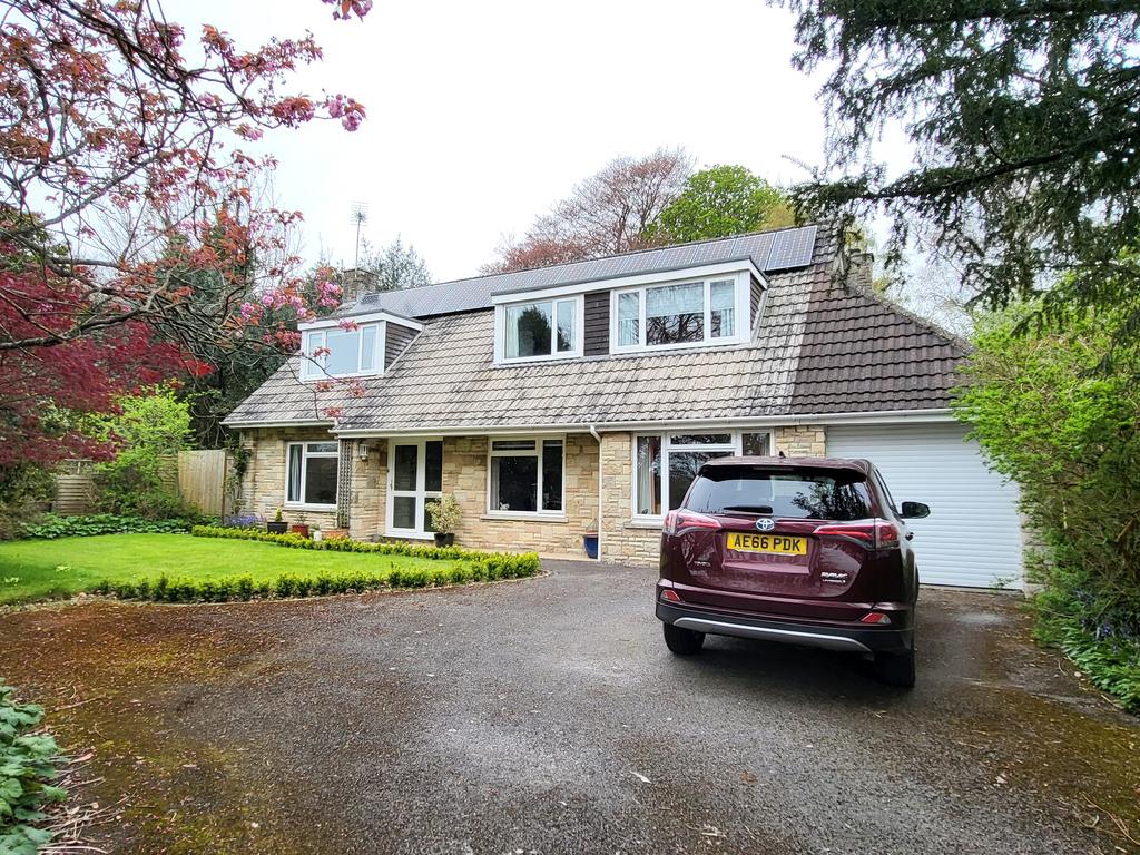 Pix Mead Gardens, Shaftesbury SP7 4 bed detached house for sale £585,000