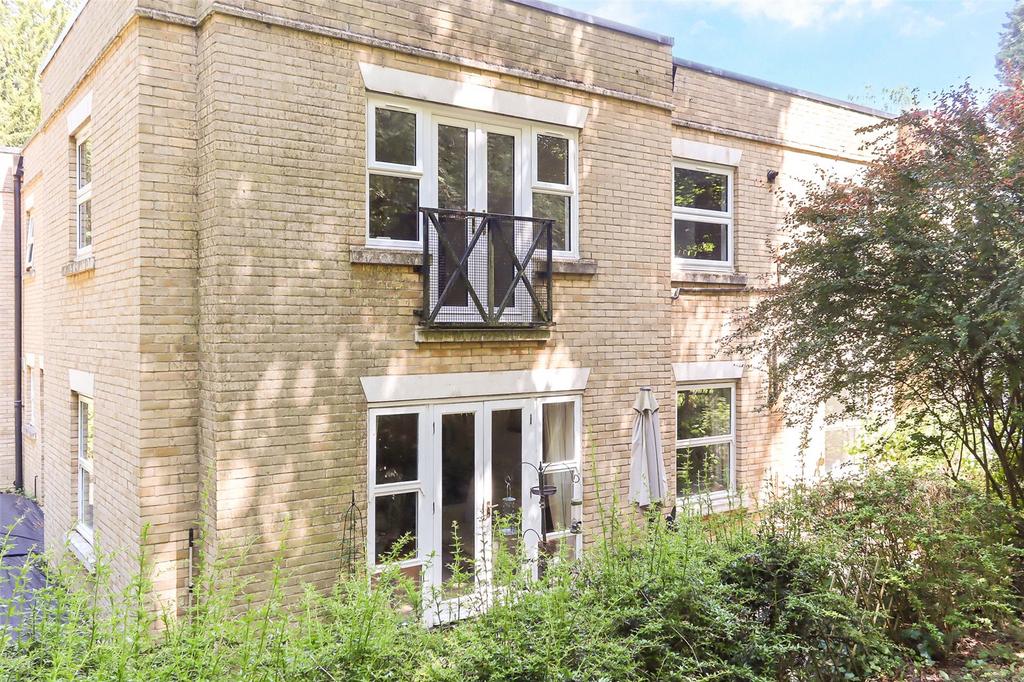 Woodland Place, Cedars Village... 2 bed apartment for sale £385,000
