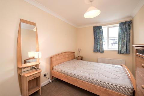 2 bedroom flat to rent, Russell Gardens, Edinburgh, EH12