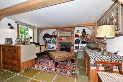 Gardeners Cottage Coldred Road, Eythorne, Dover, CT15 4BE