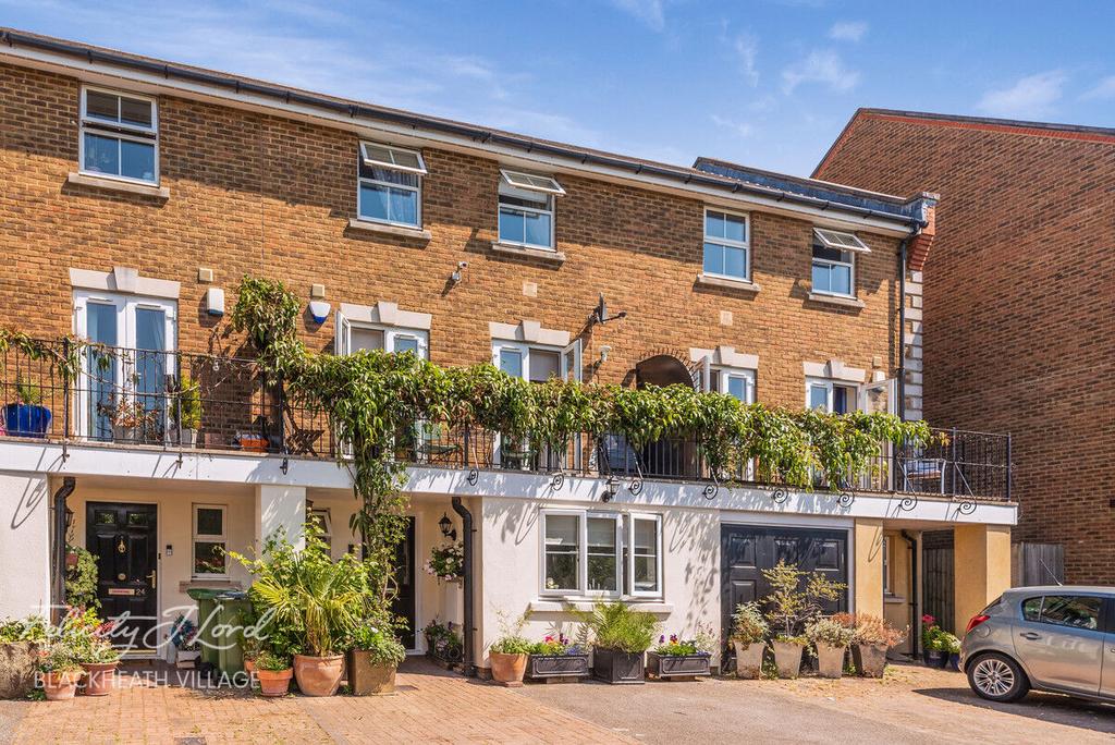 Barlow Drive, London, SE18 4 bed terraced house for sale £775,000