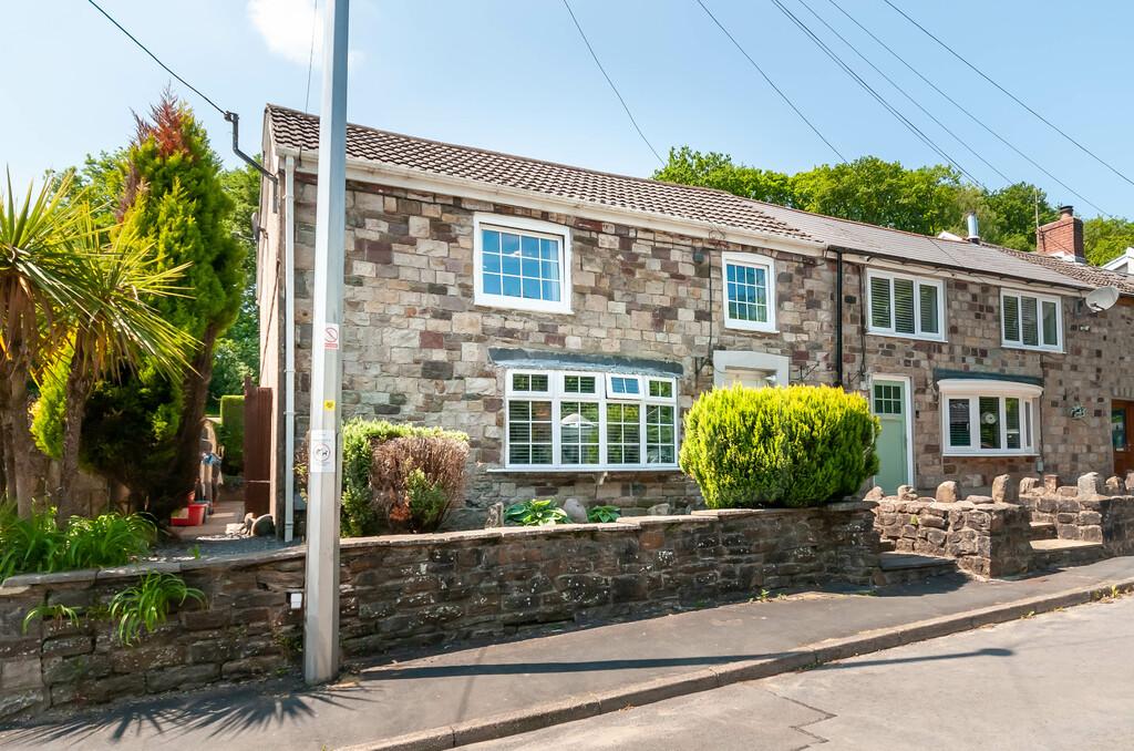 Heol Giedd, Cwmgiedd, Ystradgynlais, Swansea 4 bed cottage for sale £