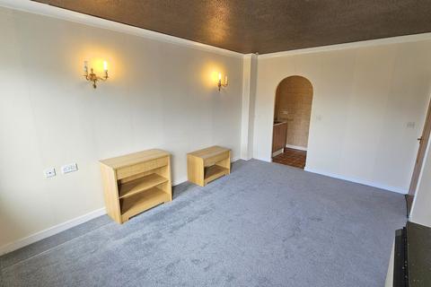 1 bedroom flat for sale, Homecrest House, Grosvenor Crescent, Scarborough