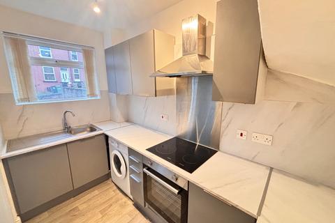 2 bedroom terraced house to rent, Barnbrough Street, Burley, Leeds, LS4